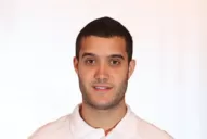 Un piloto español fue internado en el hospital Padilla tras un grave accidente