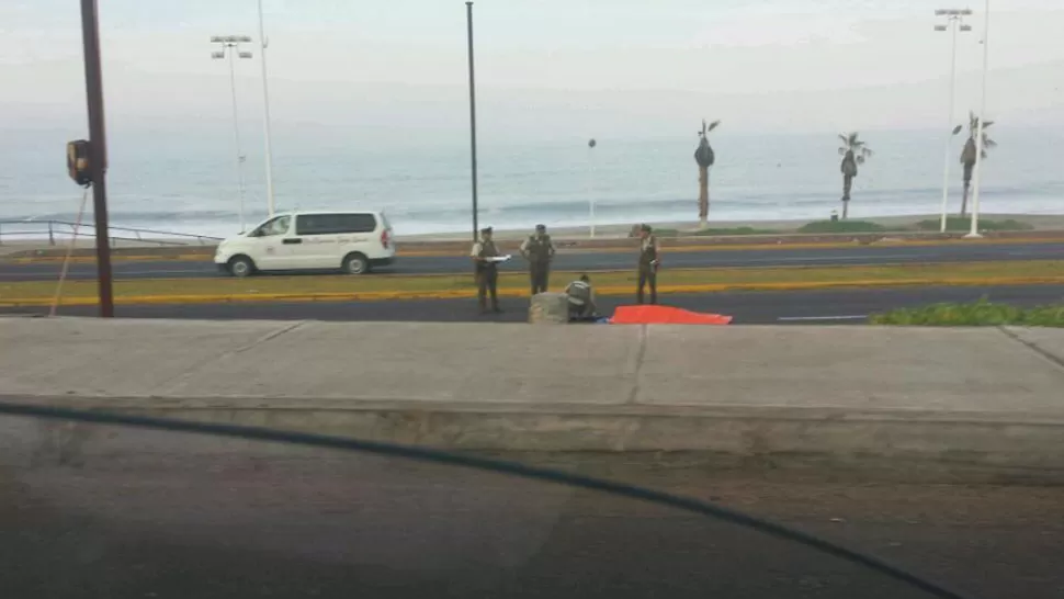 MAÑANA FATAL. Zoraide murió cuando buscaba un taxi. IMAGEN TOMADA DE TWITTER (@RodrigoVildoso)