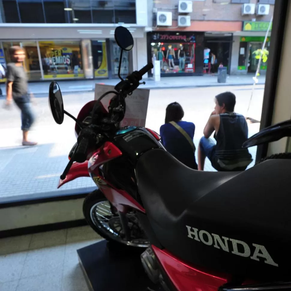 AJUSTES. Las fábricas de motos renuevan las listas de precios tras las modificaciones de Impuestos Internos. la gaceta / foto de diego aráoz
