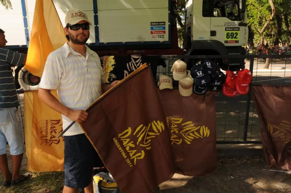 LISTO. Juan Vargas llegó desde Santa Lucía para intentar hacerse de unos pesos. 