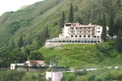 Reyes: las aguas y el lujo jujeños a tu alcance