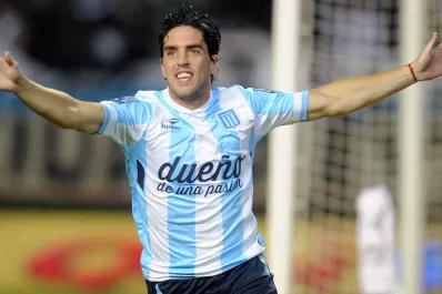 Racing goleó a Independiente en el clásico de verano