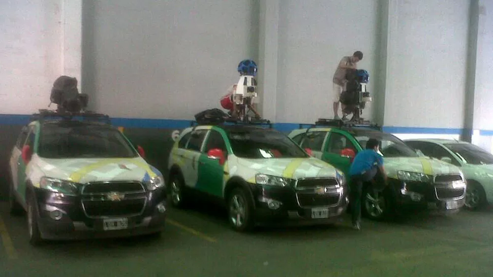 ESTACIONADOS. Luego de su recorrida, los autos fueron guardados en una cochera céntrica. LA GACETA / FOTO DE RAFAEL GARBERO