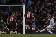 Kun Agüero salvó del papelón a Manchester City