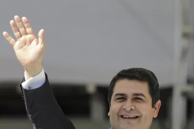 Hernández asumió en Honduras y desafió a los EE.UU. a controlar la droga
