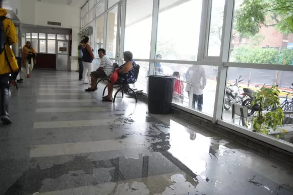 El Sitas denunció que hay obras en hospitales que “hacen agua”