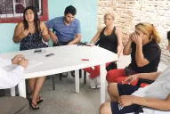 Catamarca: Tucumanos se subieron a un techo para escapar del alud y salvaron su vida