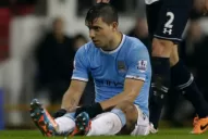 Agüero se retiró lesionado y encendió la alarma