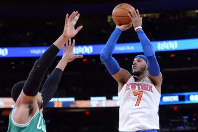 Carmelo Anthony lideró a unos Knicks que vapulearon a los Celtics
