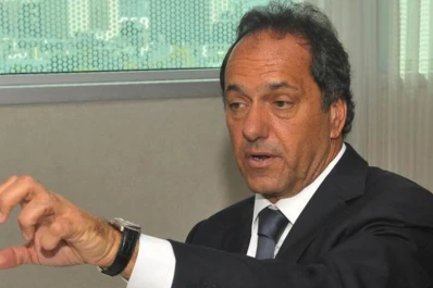 Scioli habló de sostener la estabilidad por el momento sensible del país