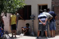 Murió desangrado en los brazos de su amigo