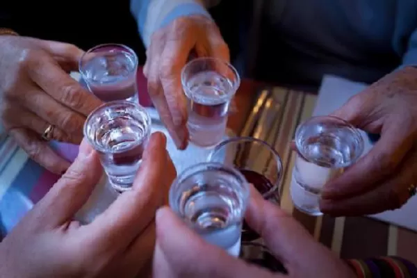 Por el vodka, la esperanza de vida de los rusos es de sólo 64 años