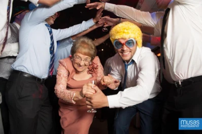 Ellas confiesan su edad y de paso la festejan