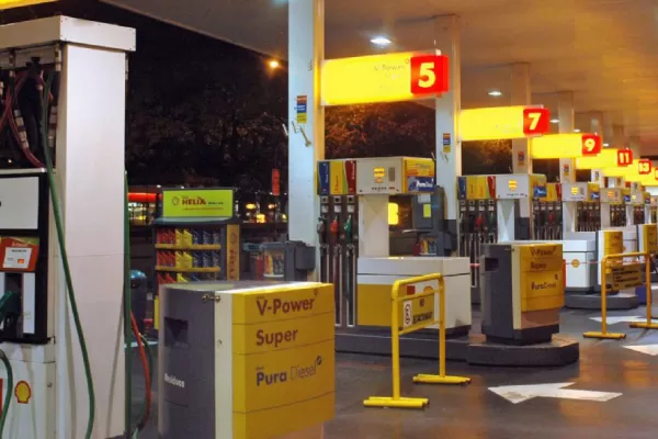 El Gobierno acusa a Shell de conspirar contra el país con la suba de sus combustibles