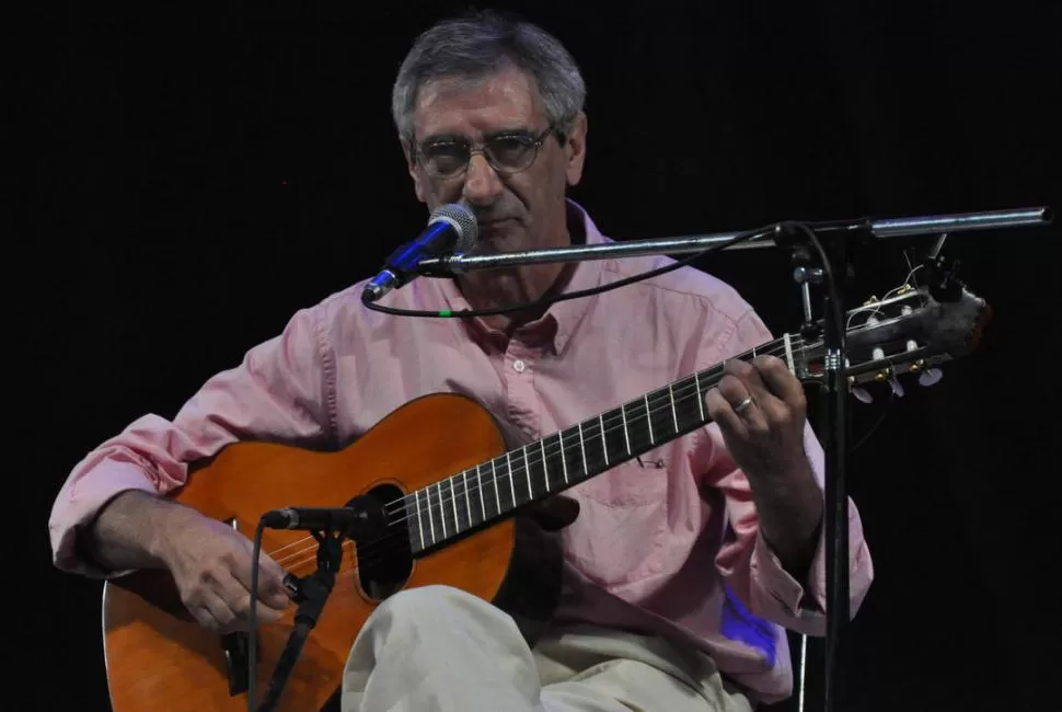 EXPRESIVA MIRADA. Falú había preparado el homenaje a su tío Eduardo. TELAM