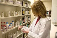 Se llegó a un acuerdo para retrotraer los precios de 18.000 medicamentos