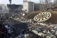 Manifestantes toman como rehenes a 67 policías en Ucrania