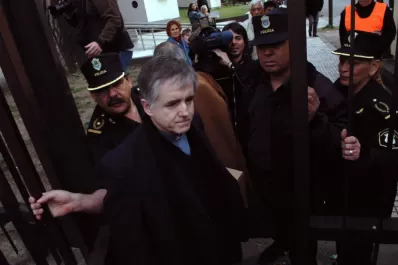 El padre Grassi volvió a reclamar su libertad