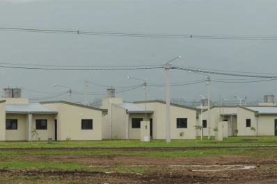 Inician los trámites para quitas las primeras casas en Lomas de Tafí