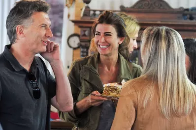 Gobernar no es construir relatos, afirma Macri