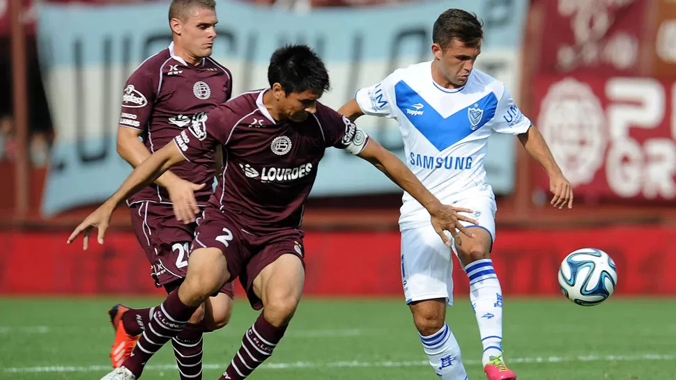 PARTIDAZO. Lanús y Vélez mostraron buen nivel en el sur. TELAM.