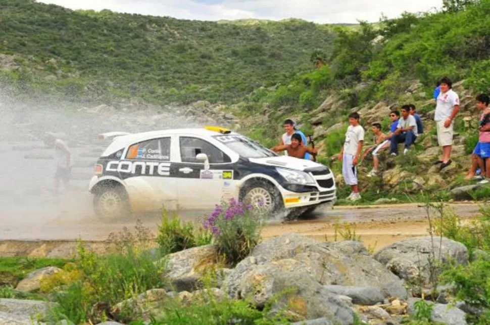 COMO ANILLO AL DEDO. Aunque no lo pudo probar mucho en carrera, el Chevrolet Agile le generó fascinación a su piloto.  