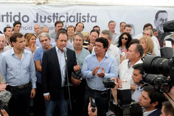 “Unidos, volveremos a ganar en 2015”, dijo Scioli