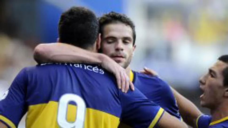 EL SALVADOR. El gol de Gigliotti, a los 42 minutos, puso a Boca en el camino del éxito. FOTO DE FUTBOLPARATODOS.COM