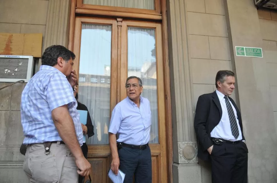 EN LA SEDE DEL PE. Toledo, dirigente de ATEP, ya participó de cuatro reuniones con funcionarios del Ejecutivo. LA GACETA / FOTO DE JORGE OLMOS SGROSSO (ARCHIVO)