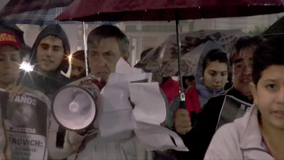 UNA MAS. Con la de anoche son 386 las marchas por el asesinato de Paulina. LA GACETA / FOTO DE ÁLVARO MEDINA