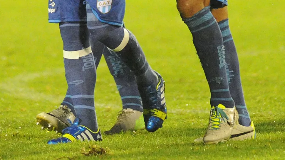 INSOLITO. Los jugadores descubrieron que no tenían botines al llegar al hotel. FOTO ARCHIVO LA GACETA