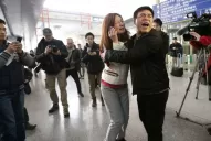 Aseguran que dos pasajeros del avión caído de Malasya Airlines viajaban con pasaportes robados