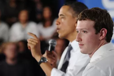 Mark Zuckerberg llama a Obama para quejarse sobre la NSA