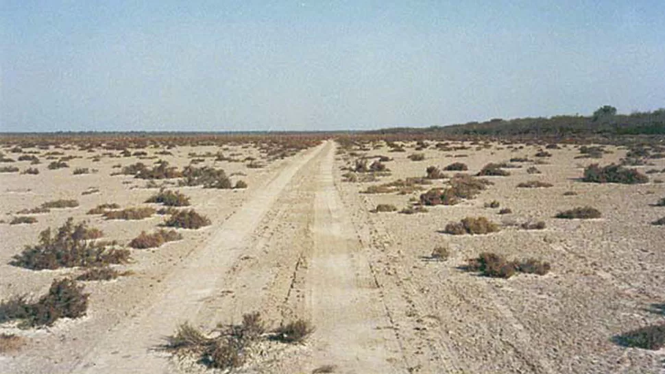 HALLAZGO. Hace un año, Gendarmería encontró cuatro pistas aéreas clandestinas en parajes desérticos de Santiago del Estero. FOTO TOMADA DE ELLIBERAL.COM