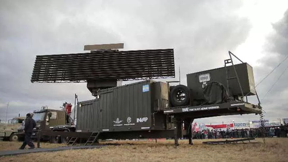 ESCUDO. El radar apostado en Santiago del estero es el MET 3. FOTO DE INTERDEFENSA.ARGENTINAFORO.NET