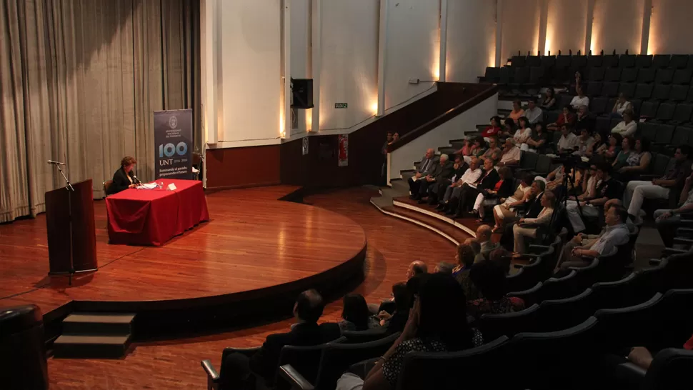 Continúan las charlas del ciclo de conferencias “La UNT por sí misma”