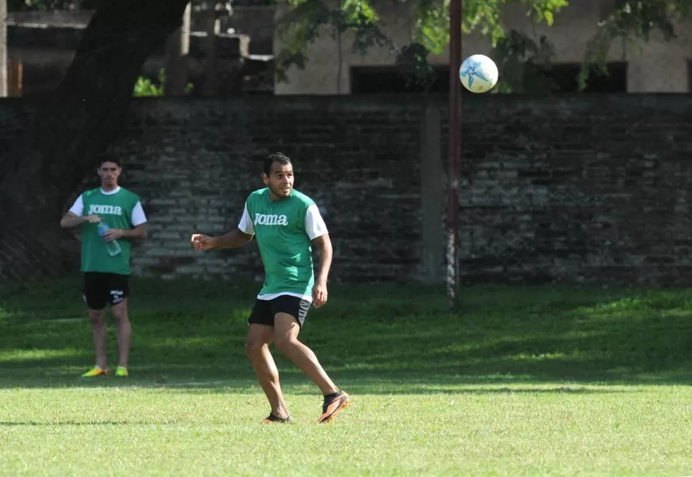 A PUNTO. Gonzalo Cáceres volvió a entrenar con el equipo esta semana, está recuperado y listo para jugar mañana en el 11. 