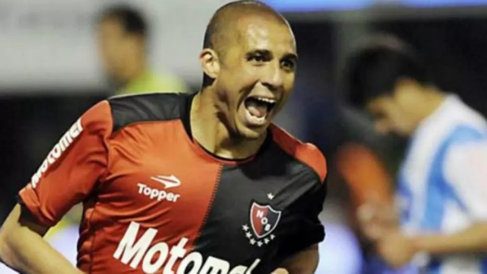 GOLEADOR. David Trezeguet mostró su jerarquía para sellar el triunfo de Newell's sobre Racing, por 2-0. LA GACETA