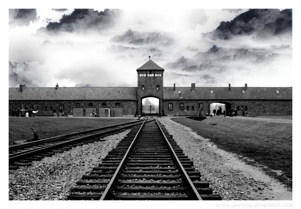 LA PUERTA DE ENTRADA AL HORROR.. El camino directo al campo de concentración de Auschwitz-Birkenau, donde se calcula que fueron enviadas cerca de un millón trescientas mil personas, de las cuales murieron un millón cien mil. israelarbeitergallery.org