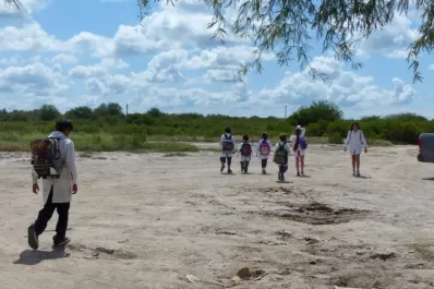 Tres pueblos se mueren entre las crecientes y el salitre