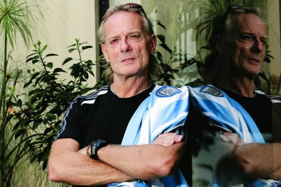 SE CANSÓ DEL AMBIENTE. Fernando Signorini no piensa volver a trabajar en el fútbol argentino. “No me gusta cómo se manejan actualmente. Los valores se perdieron hace rato”, explicó el “profe”. 