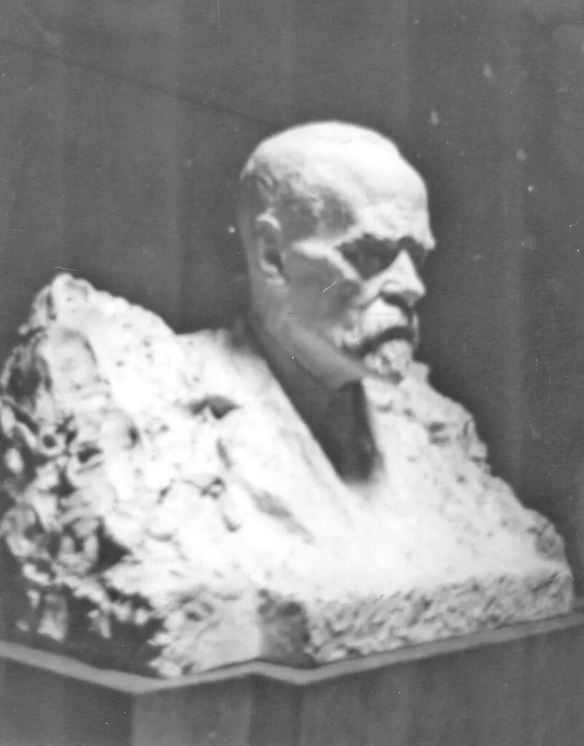PAUL GROUSSAC. Busto en mármol que representa, en la vejez, al destacado literato franco argentino que nació en 1848 y falleció en 1929. la gaceta / archivo