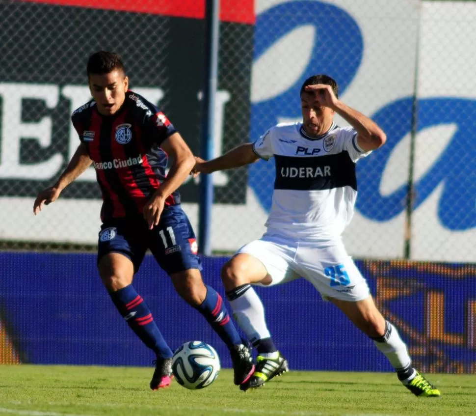 NO SIRVIÓ. Correa marcó el gol de San Lorenzo, pero Gimnasia lo dio vuelta. 