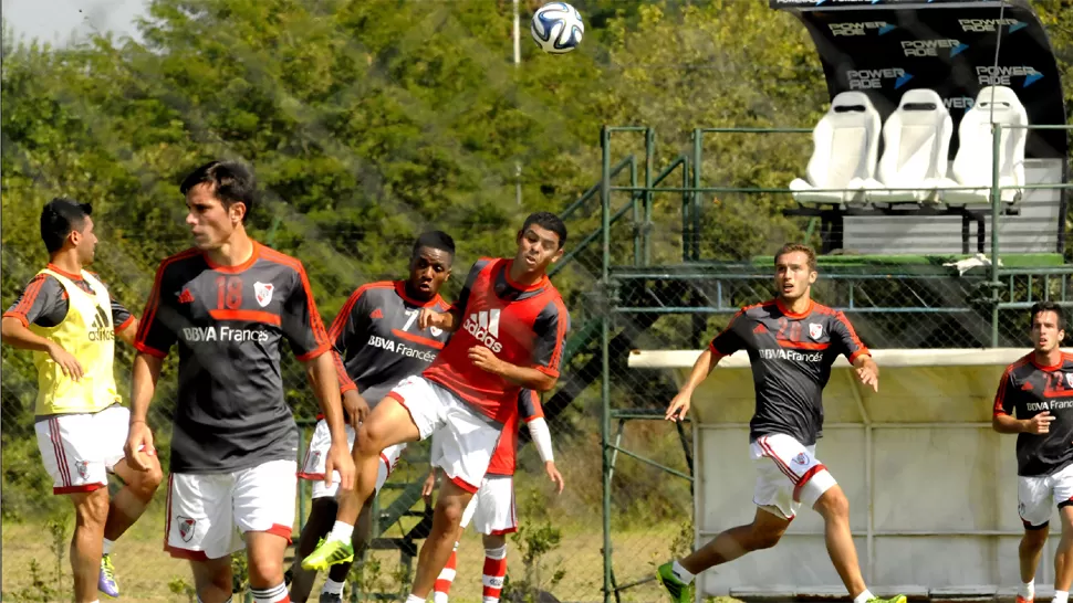 PUESTA A PUNTO. River practicó hoy con vistas al Superclásico con Boca Juniors, que se jugará el domingo. DYN