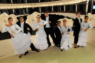 Disfrutá la Mazurca de las sombrillas, corazón de una zarzuela irresistible