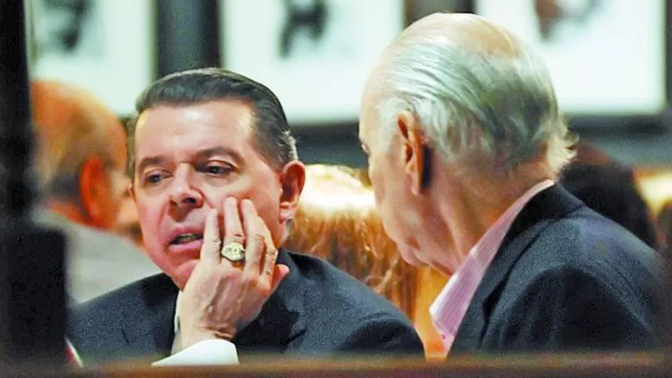 FOTO TOMADA DE PERFIL.COM