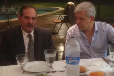 Un kirchnerista con Amaya y Alperovich, por separado