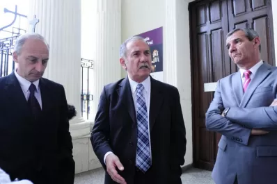 No hay connivencia con el poder, dice Terraf