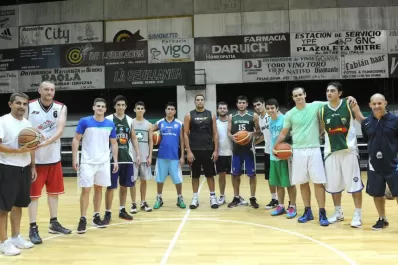 Mitre recibe a 20 de Febrero