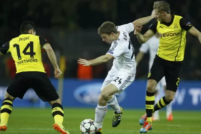 Real Madrid sufrió más de la cuenta, pero pasó a semifinales